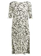 Matchesfashion.com Pleats Please Issey Miyake - Abstract Print Pleated T Shirt Dress - Womens - White Black