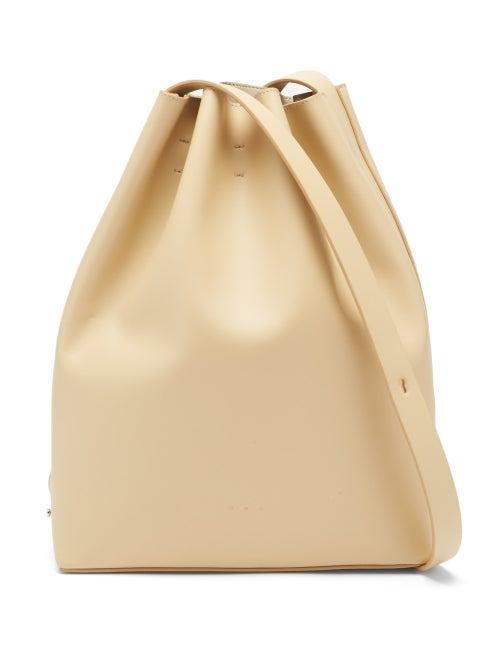 Matchesfashion.com Aesther Ekme - Marin Drawstring Leather Shoulder Bag - Womens - Beige