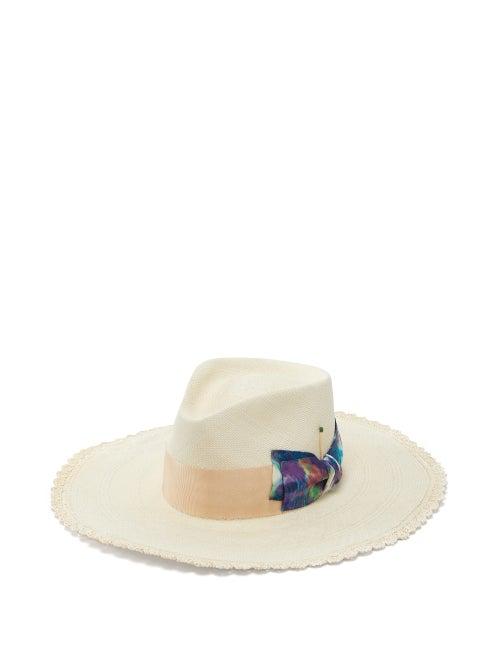 Matchesfashion.com Nick Fouquet - Terracrema Tie-dye Bow Scalloped Straw Fedora Hat - Mens - Beige Multi
