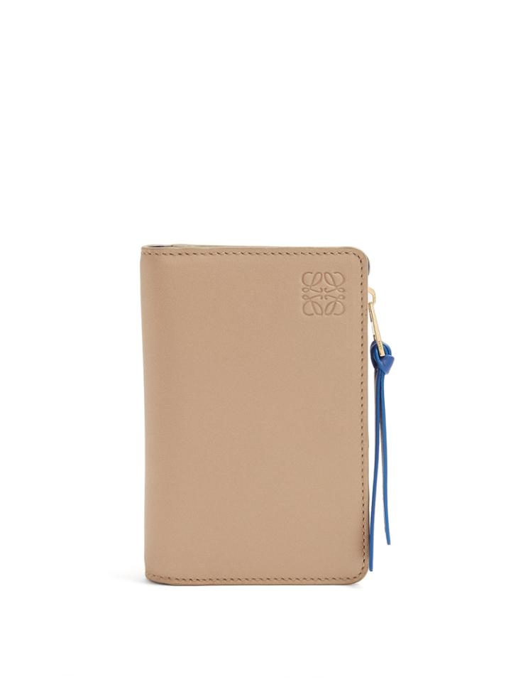 Loewe Logo-debossed Bi-fold Leather Cardholder