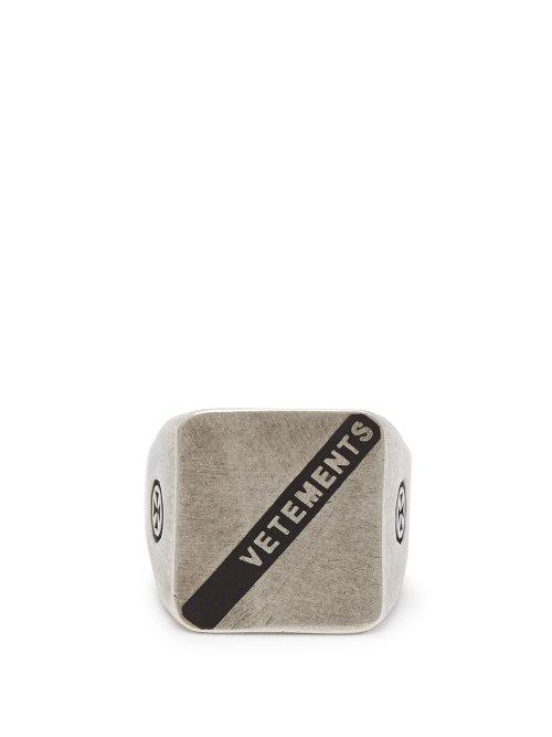 Matchesfashion.com Vetements - Cross Engraved Ring - Mens - Silver