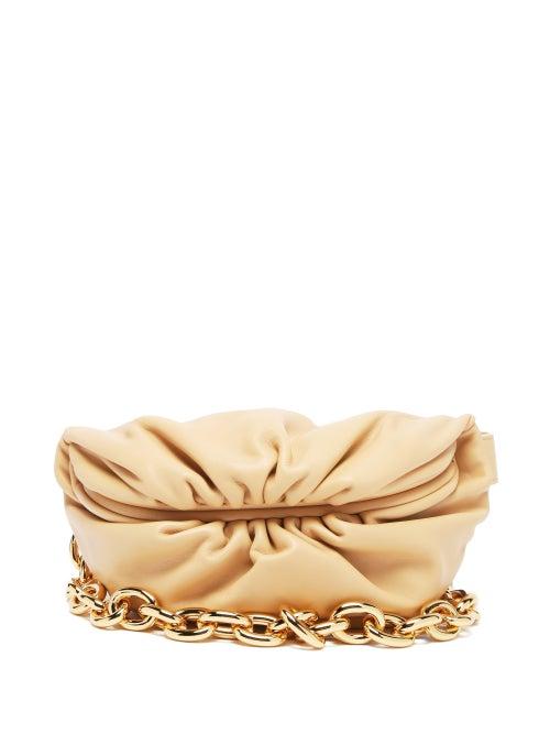 Matchesfashion.com Bottega Veneta - The Chain Pouch Small Leather Clutch Bag - Womens - Beige