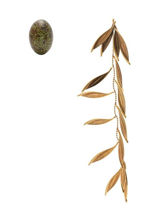 Matchesfashion.com Jacquemus - L'olive Mismatched Earrings - Womens - Gold