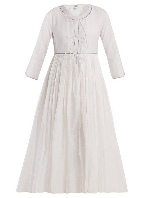Matchesfashion.com Thierry Colson - Sahar Pleated Silk And Cotton Blend Dress - Womens - White
