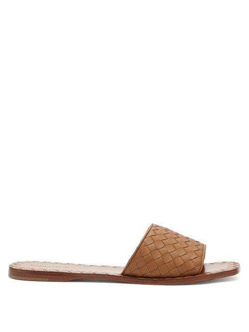 Matchesfashion.com Bottega Veneta - Intrecciato Leather Slides - Womens - Tan