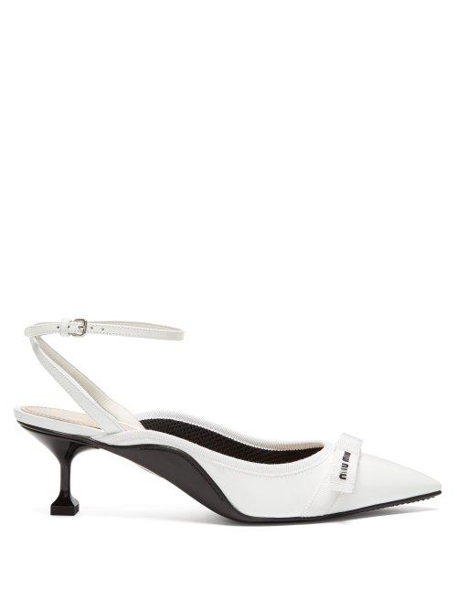 Matchesfashion.com Miu Miu - Bow Embellished Patent Leather Kitten Heels - Womens - White