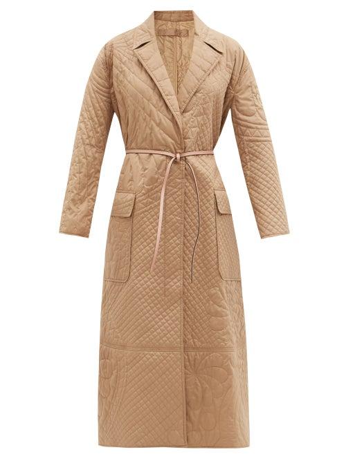 Matchesfashion.com 1 Moncler Jw Anderson - Penbryn Floral-quilted Padded Cotton Coat - Womens - Beige
