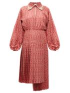 Matchesfashion.com Fendi - Gate Print Pleated Silk Midi Dress - Womens - Red Multi