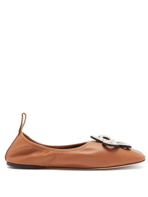 Matchesfashion.com Loewe - Pearl-embellished Flower Leather Ballet Flats - Womens - Tan