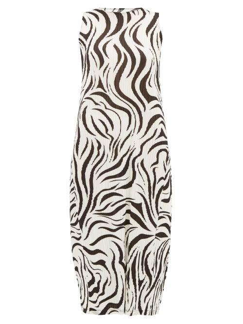 Matchesfashion.com Pleats Please Issey Miyake - Aroma Zebra Print Pleated Dress - Womens - White Black