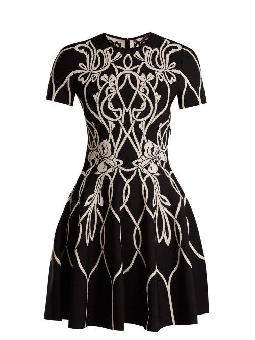 Matchesfashion.com Alexander Mcqueen - Art Nouveau Intarsia Short Sleeved Dress - Womens - Black Pink