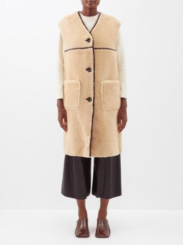 Marni - Reversible Shearling And Leather Sleeveless Coat - Womens - Camel