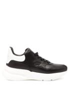 Matchesfashion.com Alexander Mcqueen - Runner Raised Sole Low Top Leather Trainers - Mens - Black White