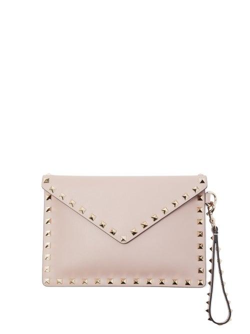 Matchesfashion.com Valentino Garavani - Rockstud Leather Envelope Pouch - Womens - Nude