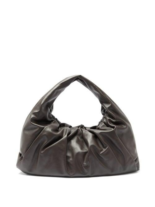 Matchesfashion.com Bottega Veneta - The Pouch Shoulder Medium Leather Bag - Womens - Brown