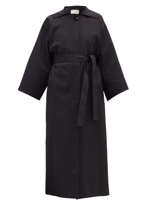 Matchesfashion.com Lemaire - Raglan-sleeve Belted Silk-blend Gabardine Coat - Womens - Navy