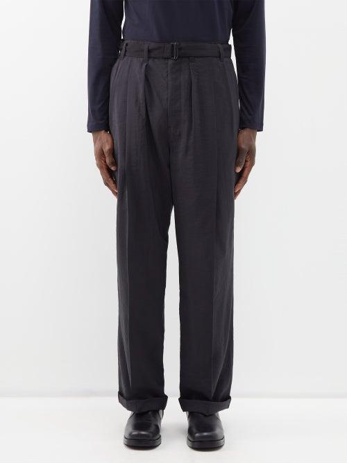 Lemaire - Pleated Silk-blend Trousers - Mens - Black