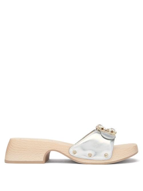 Matchesfashion.com Roger Vivier - Viv' Crystal-buckle Leather Clog Sandals - Womens - Silver