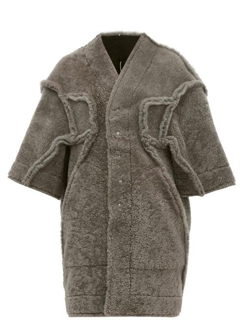 Matchesfashion.com Rick Owens - Inverted Seam Shearling Coat - Womens - Grey White