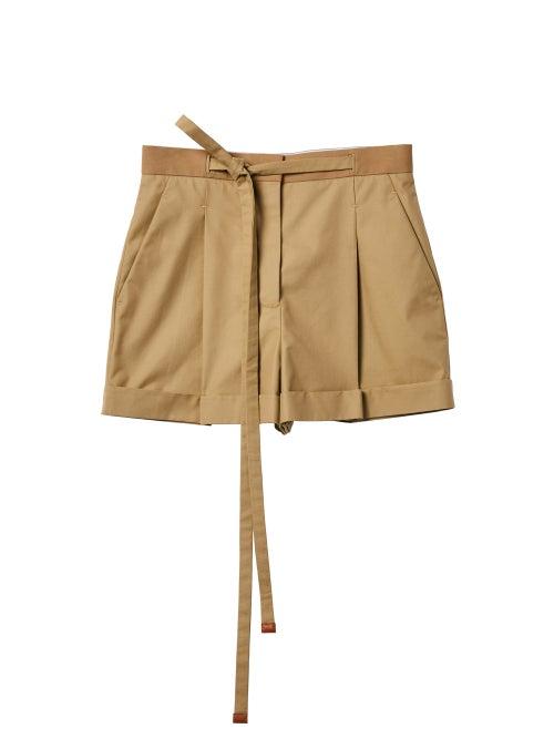 Matchesfashion.com Loewe - Pleated Wide-leg Shorts - Womens - Beige