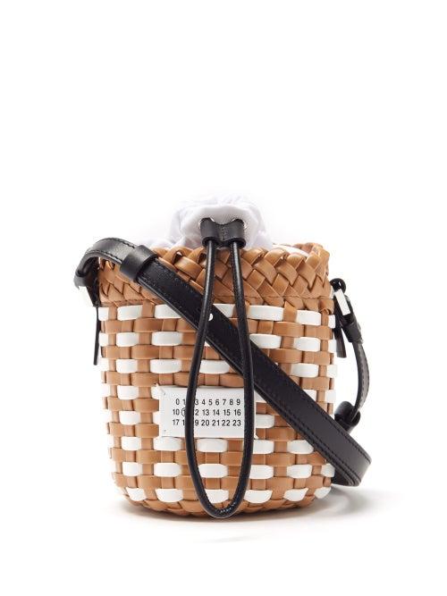 Matchesfashion.com Maison Margiela - 5ac Mini Woven Faux-leather Bucket Bag - Womens - Tan White