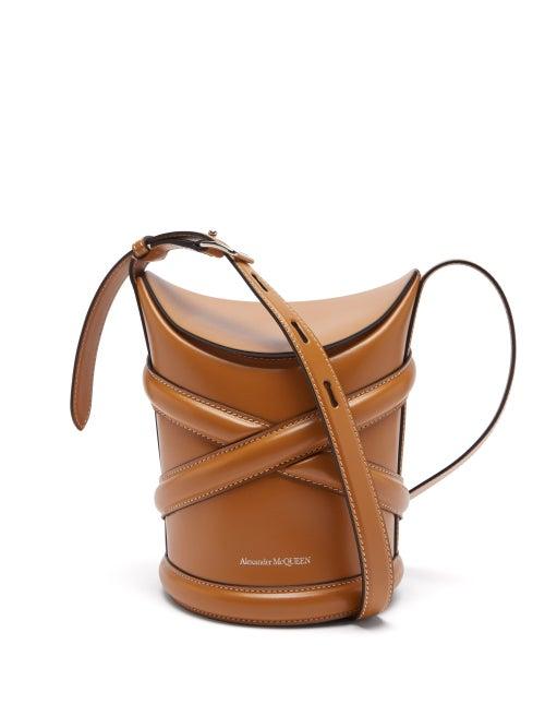 Alexander Mcqueen - Curve Small Leather Bucket Bag - Womens - Tan