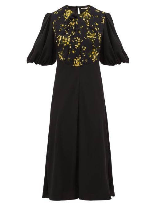 Matchesfashion.com Emilia Wickstead - Magnolia Puff-sleeve Floral Georgette Midi Dress - Womens - Black Multi