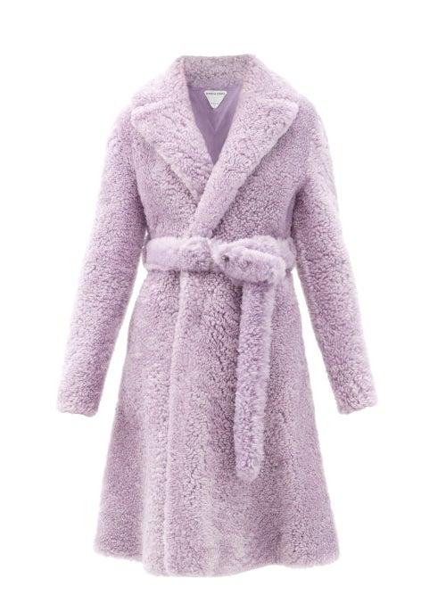 Matchesfashion.com Bottega Veneta - Triangle-stitched Belted Shearling Coat - Womens - Light Purple