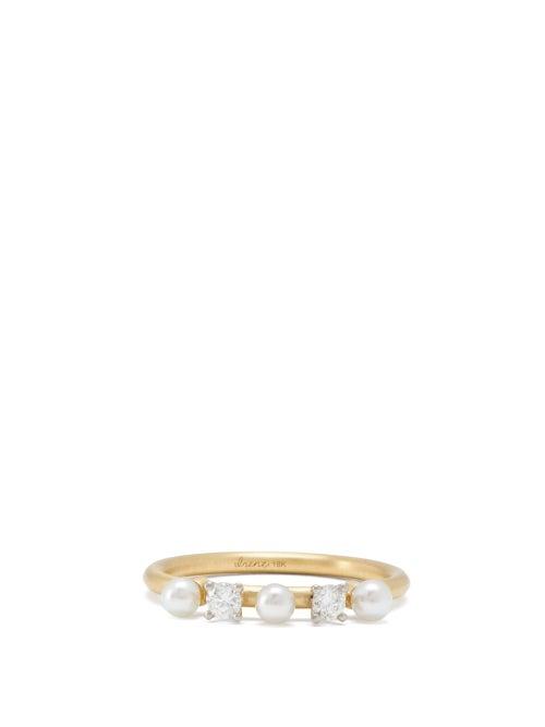 Matchesfashion.com Irene Neuwirth - Diamond, Pearl & 18kt Gold Ring - Womens - Yellow Gold