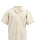 Matchesfashion.com Homme Pliss Issey Miyake - Technical-pleated Short-sleeved Shirt - Mens - Cream