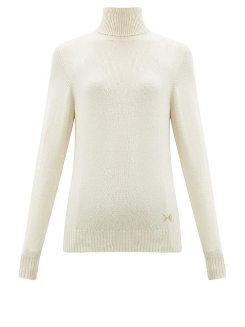 Matchesfashion.com Barrie - Logo Plaque Cashmere Roll Neck Sweater - Womens - Ivory