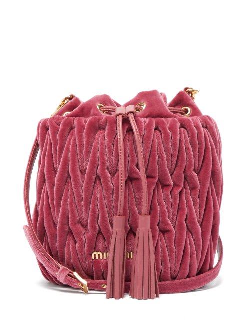 Matchesfashion.com Miu Miu - Matelass Quilted Velvet Bucket Bag - Womens - Pink