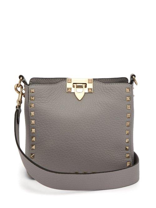 Matchesfashion.com Valentino - Rockstud Grained Leather Cross Body Bag - Womens - Light Grey