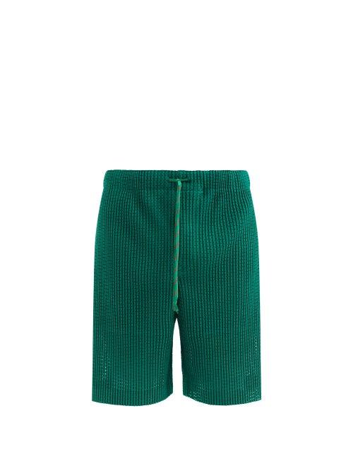 Matchesfashion.com Homme Pliss Issey Miyake - Technical-pleated Mesh Shorts - Mens - Green
