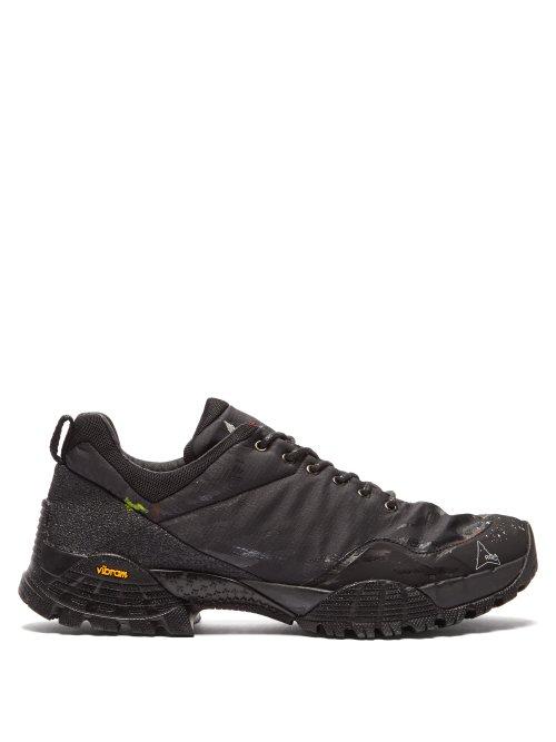 Matchesfashion.com Roa - Oblique Paint Spattered Low Top Trainers - Mens - Black