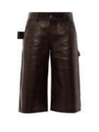 Matchesfashion.com Bottega Veneta - Leather Utility Shorts - Womens - Black