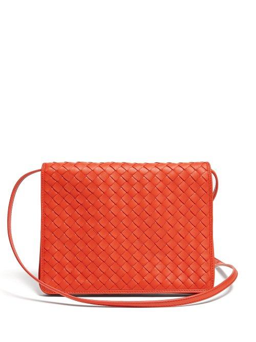 Matchesfashion.com Bottega Veneta - Intrecciato Woven Leather Cross Body Bag - Womens - Red