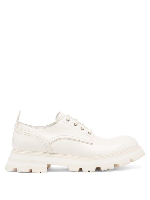 Matchesfashion.com Alexander Mcqueen - Wander Exaggerated-sole Leather Shoes - Womens - White