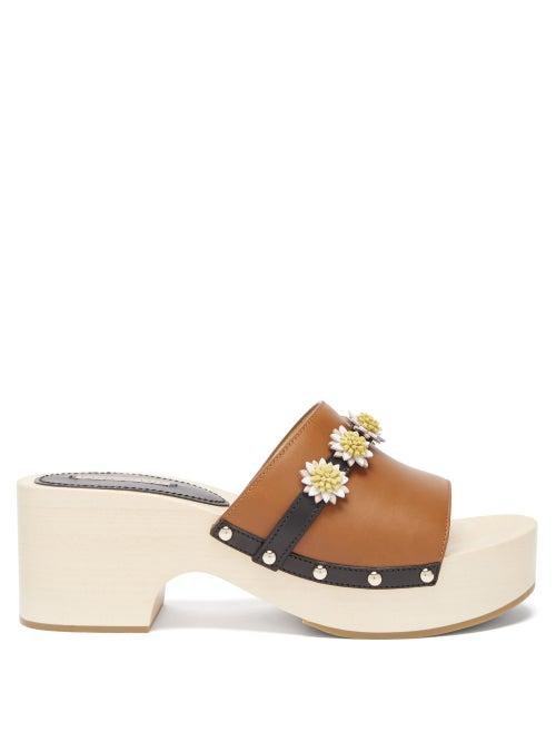 Ladies Shoes Fabrizio Viti - Dolly Floral-appliqu Leather Mule Clogs - Womens - Tan