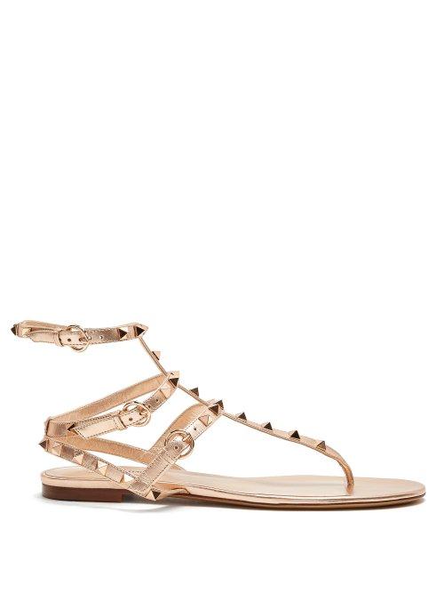 Matchesfashion.com Valentino - Rockstud Flat Leather Sandals - Womens - Rose Gold