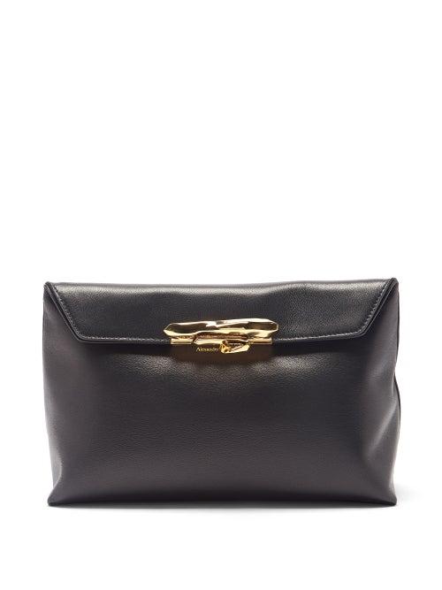 Matchesfashion.com Alexander Mcqueen - Sculptural Four-ring Leather Clutch - Womens - Black