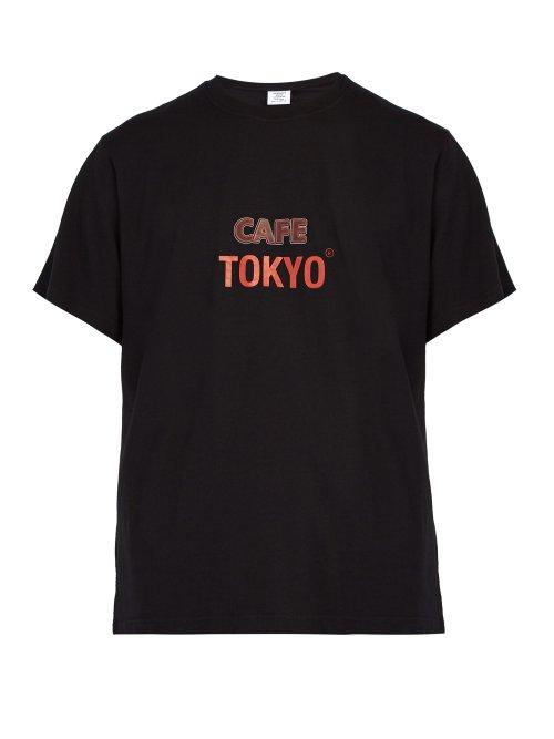 Matchesfashion.com Vetements - Cafe Tokyo Printed Cotton Jersey T Shirt - Mens - Black