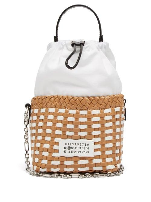 Matchesfashion.com Maison Margiela - 5ac Woven Faux-leather Bucket Bag - Womens - Tan White