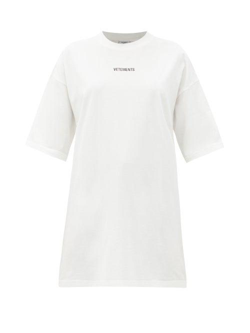Matchesfashion.com Vetements - Logo-tab Oversized Cotton-jersey T-shirt - Womens - White