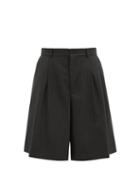 Matchesfashion.com Maison Margiela - Oversized Pinstripe Virgin Wool Shorts - Mens - Black Multi