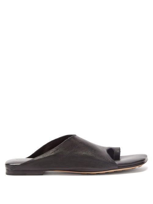 Matchesfashion.com Bottega Veneta - Toe-loop Leather Slides - Womens - Black