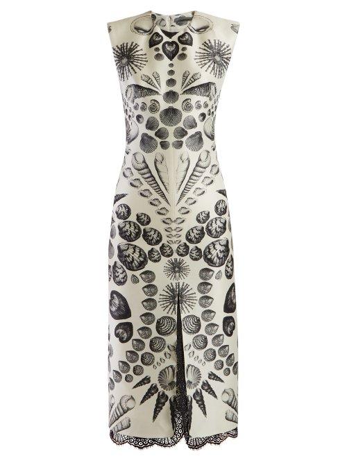 Matchesfashion.com Alexander Mcqueen - Shell Print Silk Crepe Midi Dress - Womens - White Black