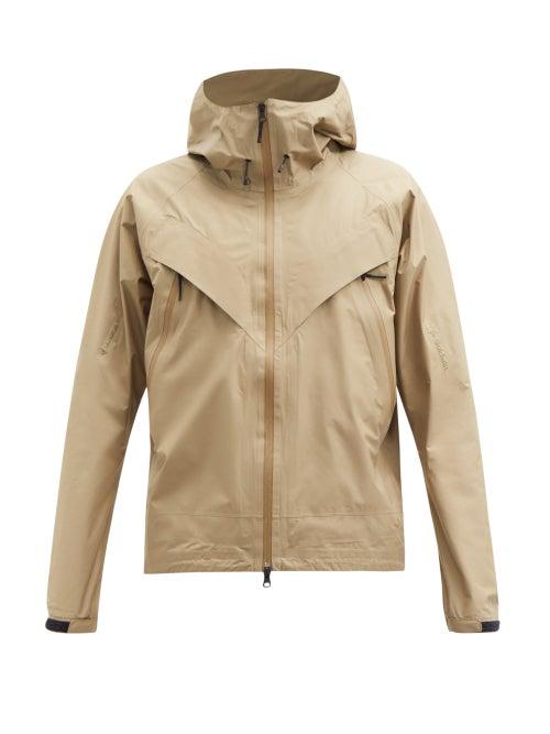 Matchesfashion.com Goldwin - Spur Mountain Gore-tex Shell Coat - Mens - Beige