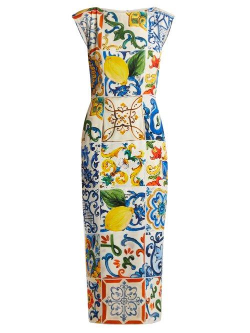 Matchesfashion.com Dolce & Gabbana - Majolica Print Charmeuse Boat Neck Dress - Womens - White Print