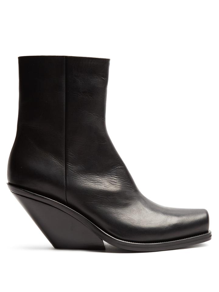 Vetements Slanted-heel Leather Ankle Boots
